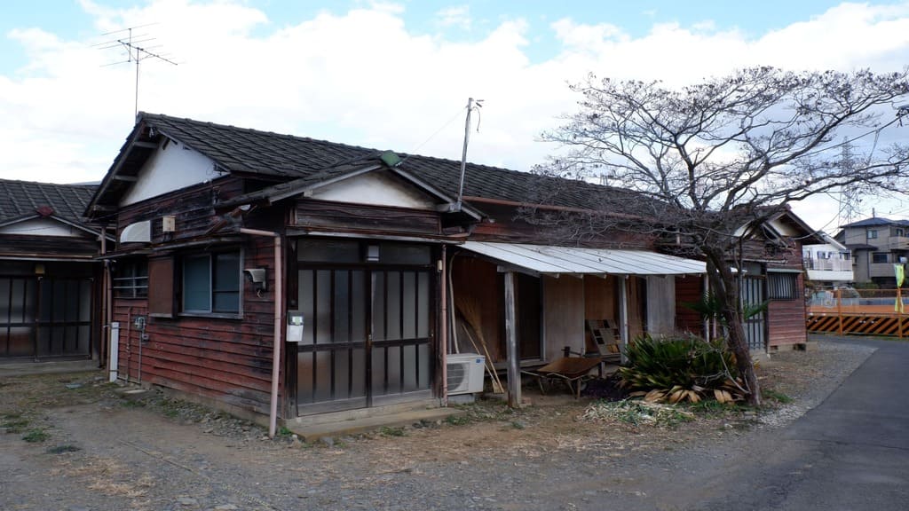 古い家を売るには？売却方法や費用・税金・失敗しないための注意点を解説